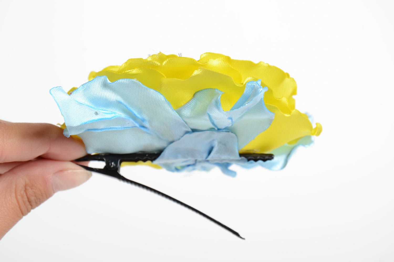 Заколка для волос в виде цветка из атласной ленты ручной работы авторская Мак фото 5