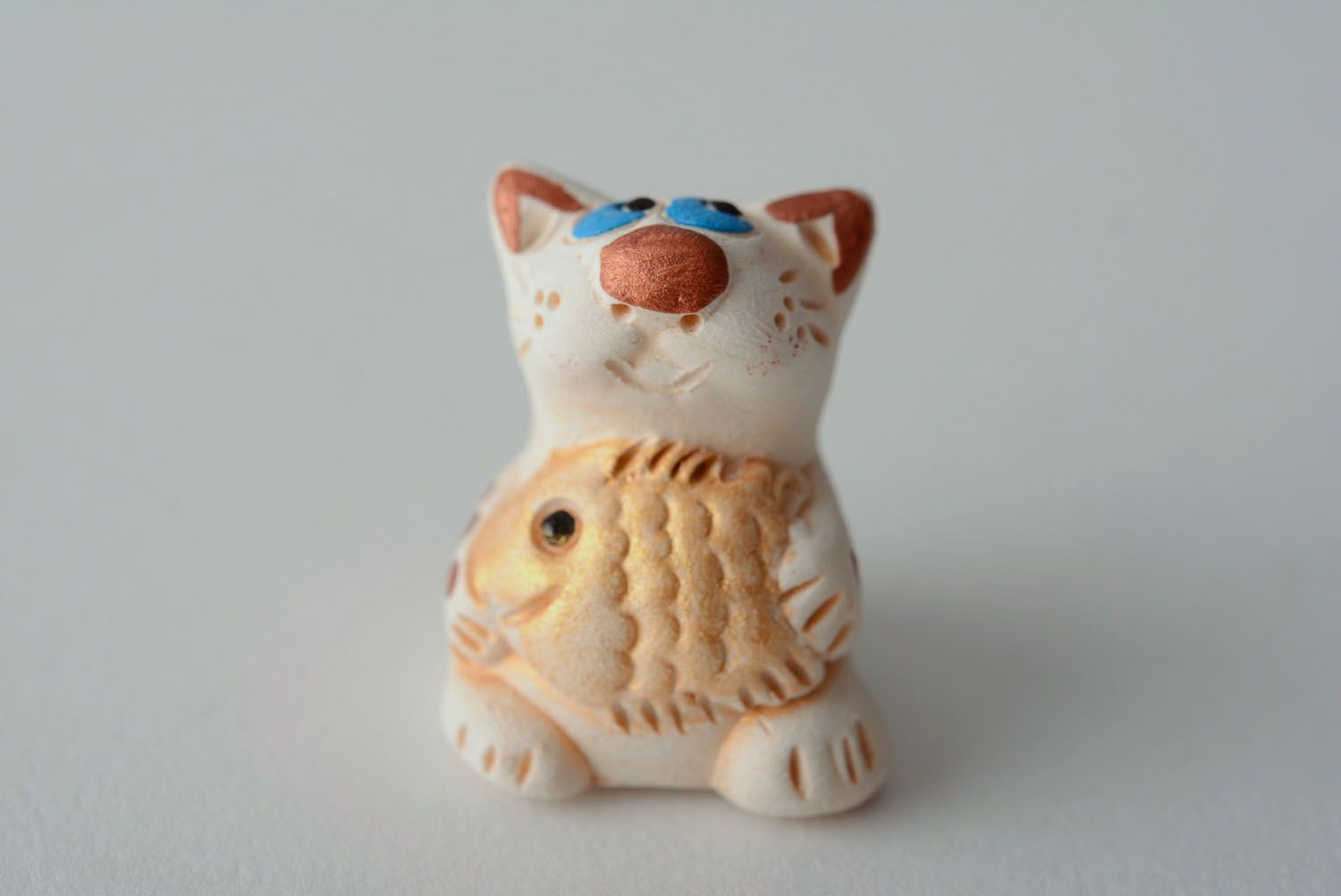 Handmade clay figurine Cat with Fish photo 4