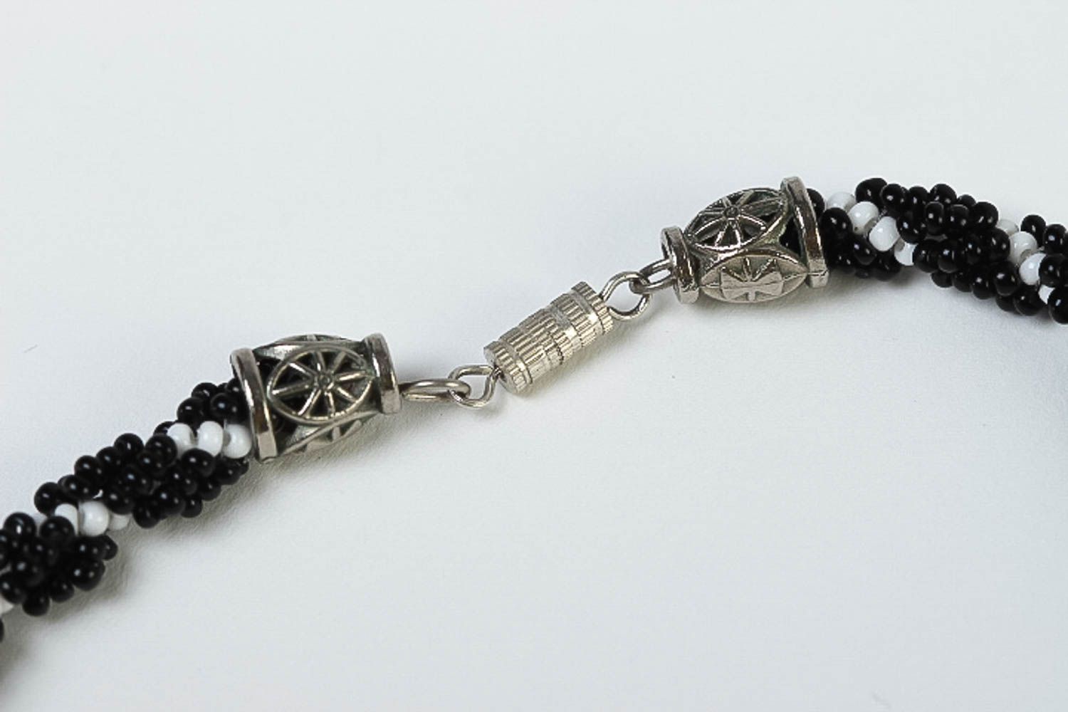 Halskette aus Rocailles handmade originelles Geschenk Damen Modeschmuck foto 3