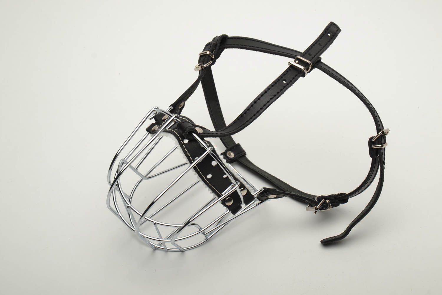 Metal dog muzzle with leather straps photo 2
