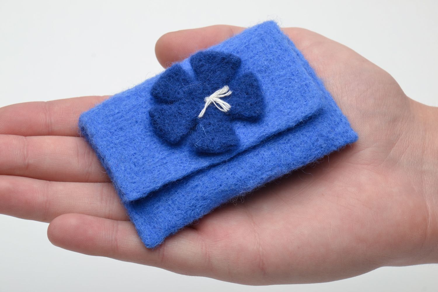 Porte-monnaie en laine avec fleur fait main bleu photo 5