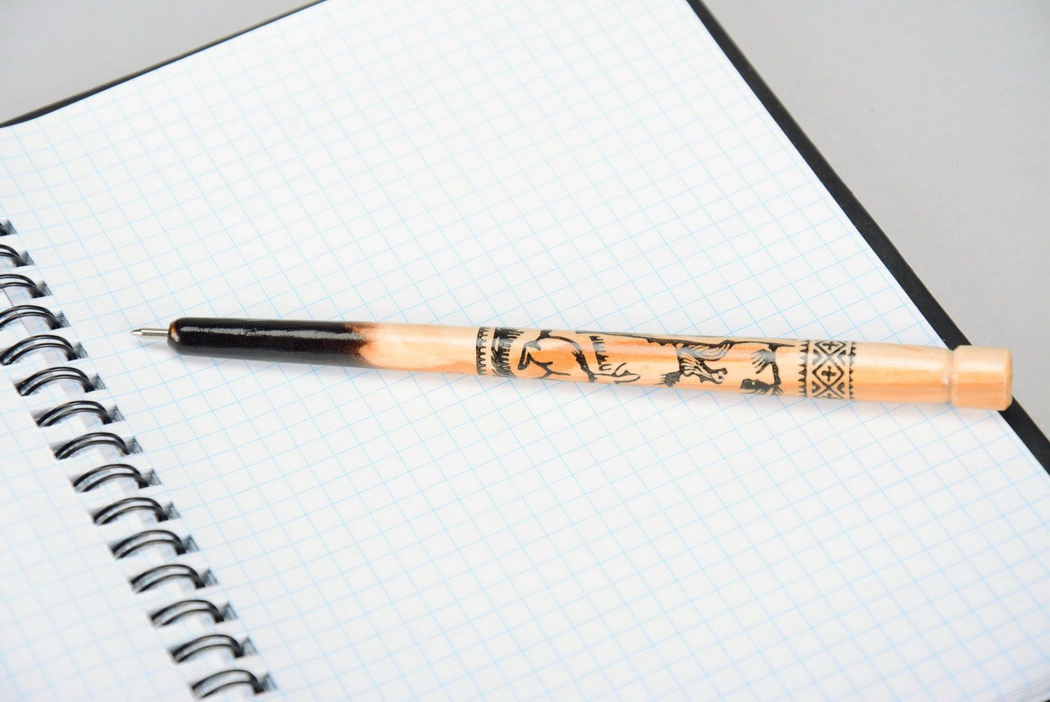 Сувенирная ручка из дерева фото 1
