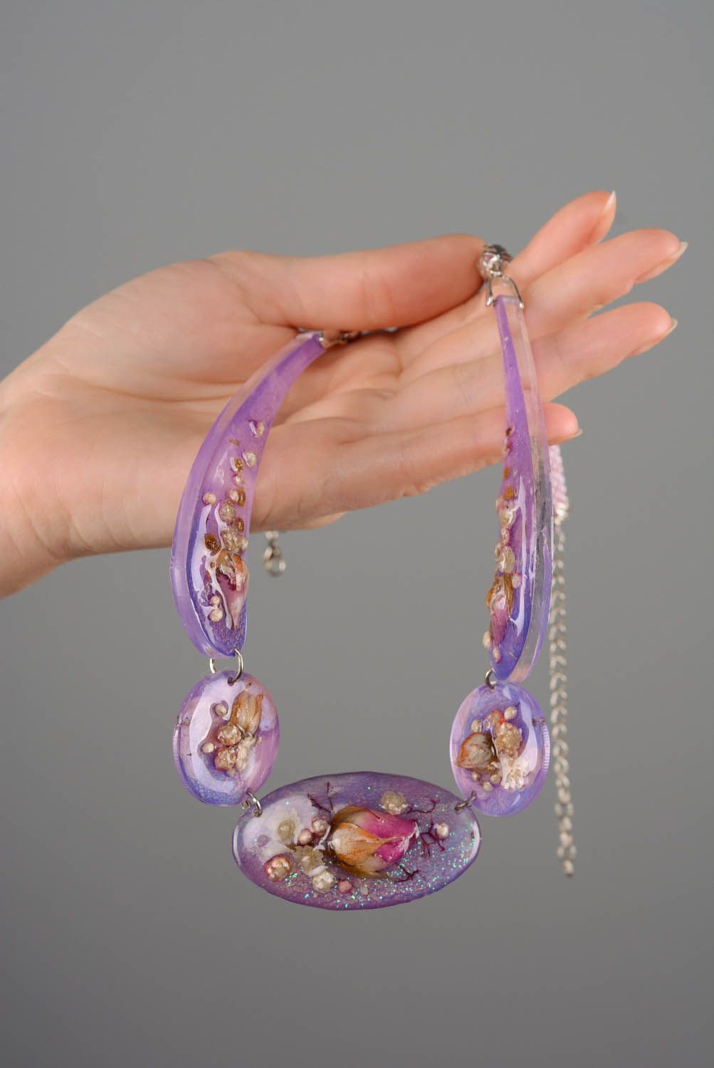 Acrylic necklace with dried flowers photo 2