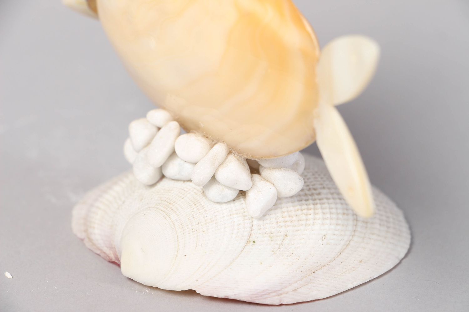 Seashell statuette of decorative fish photo 3