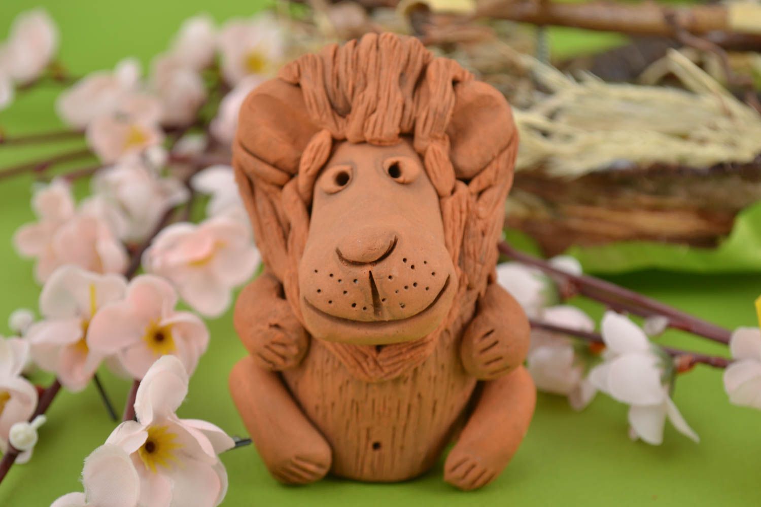 Handmade Dekofigur Löwe Keramik Deko Figur aus Ton wunderschön braun foto 1