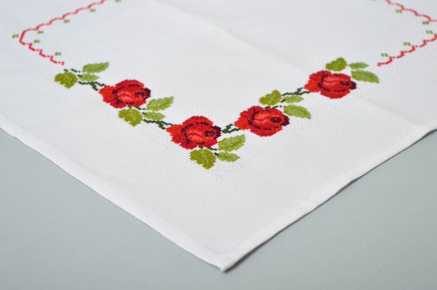 Handmade cute unusual napkin table decor ideas beautiful embroidered napkin photo 3