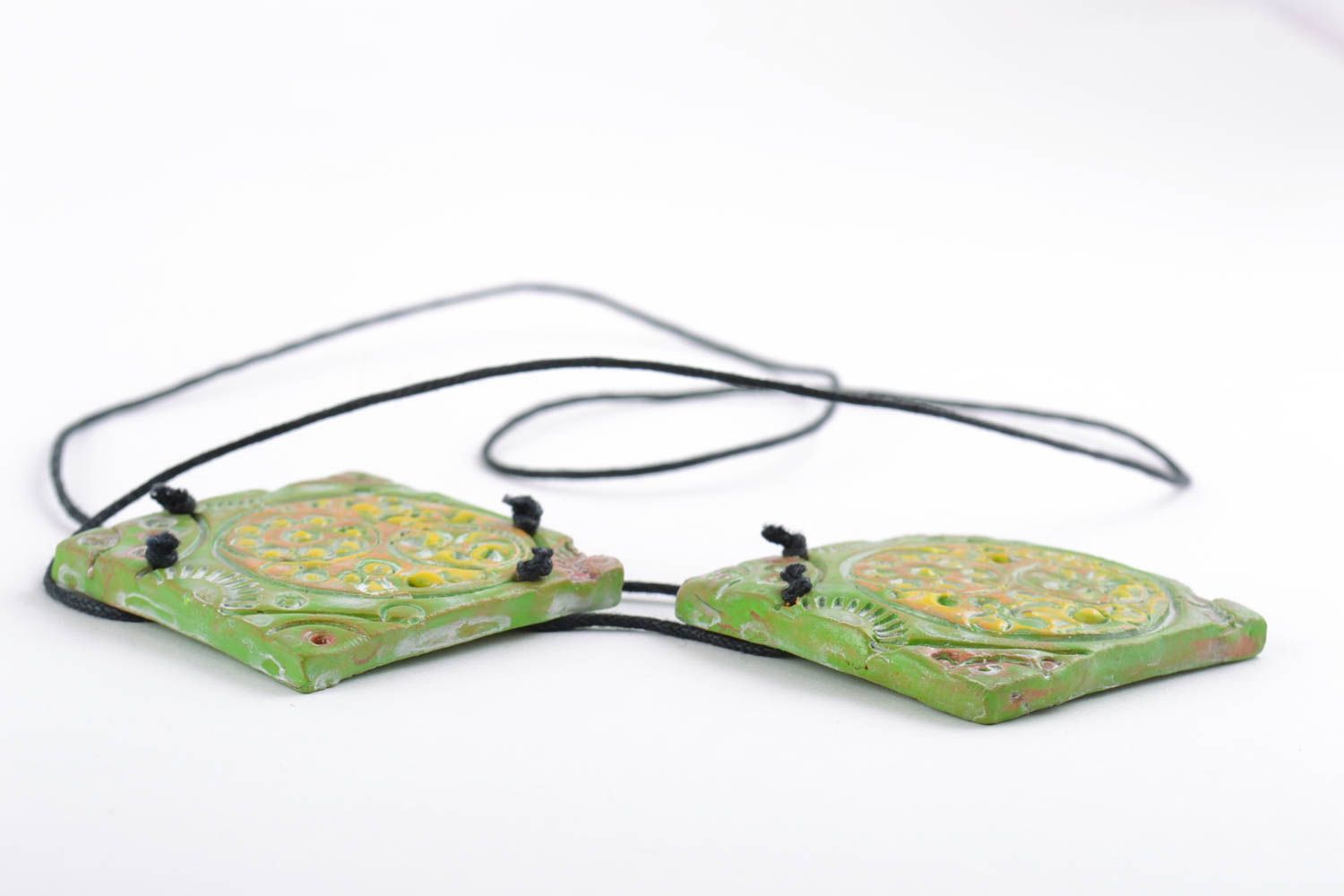 Handmade ceramic pendant necklace with square elements ornamented with acrylics photo 5