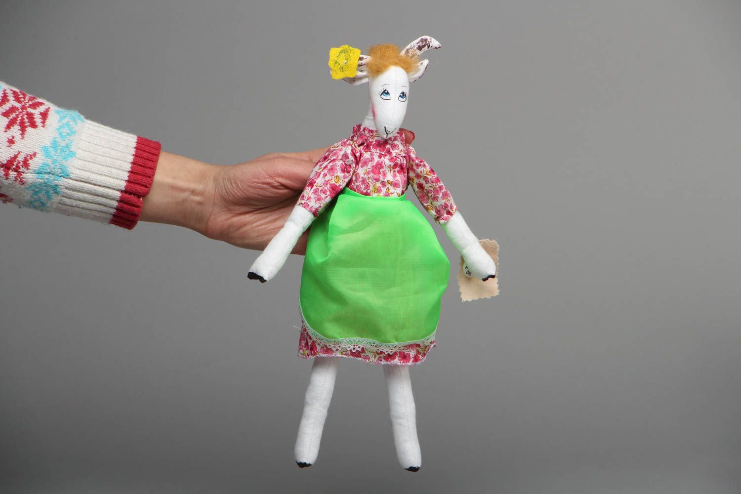 Jouet décoratif Chèvre en tissu fait main photo 4