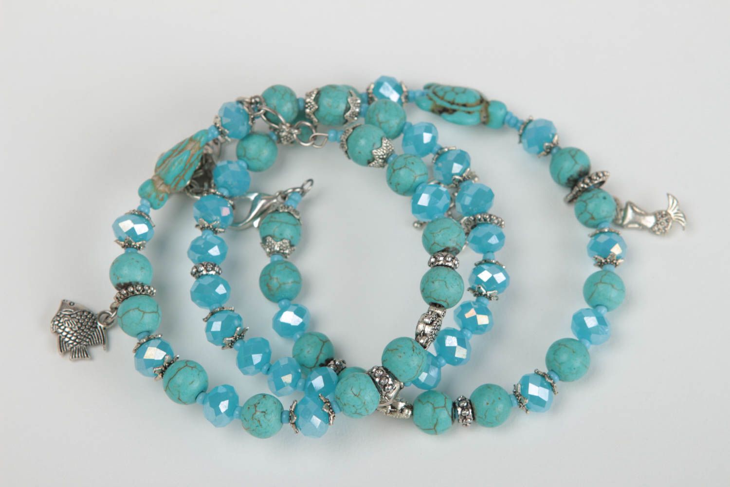 Bracelet en perles de cristal et turquoise artificielle fait main original photo 4