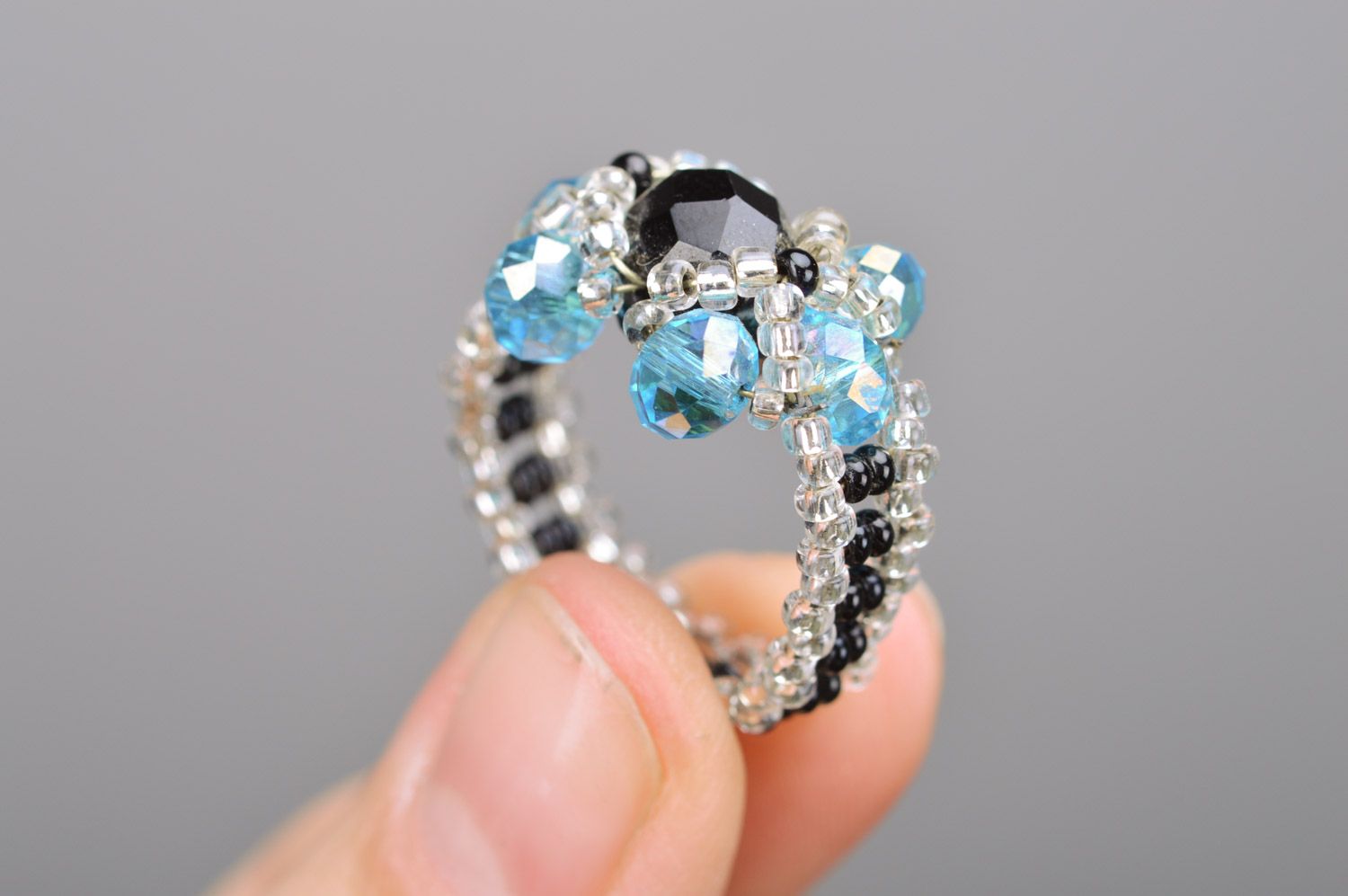 Beautiful elegant handmade beaded flower ring of blue and black colors photo 3