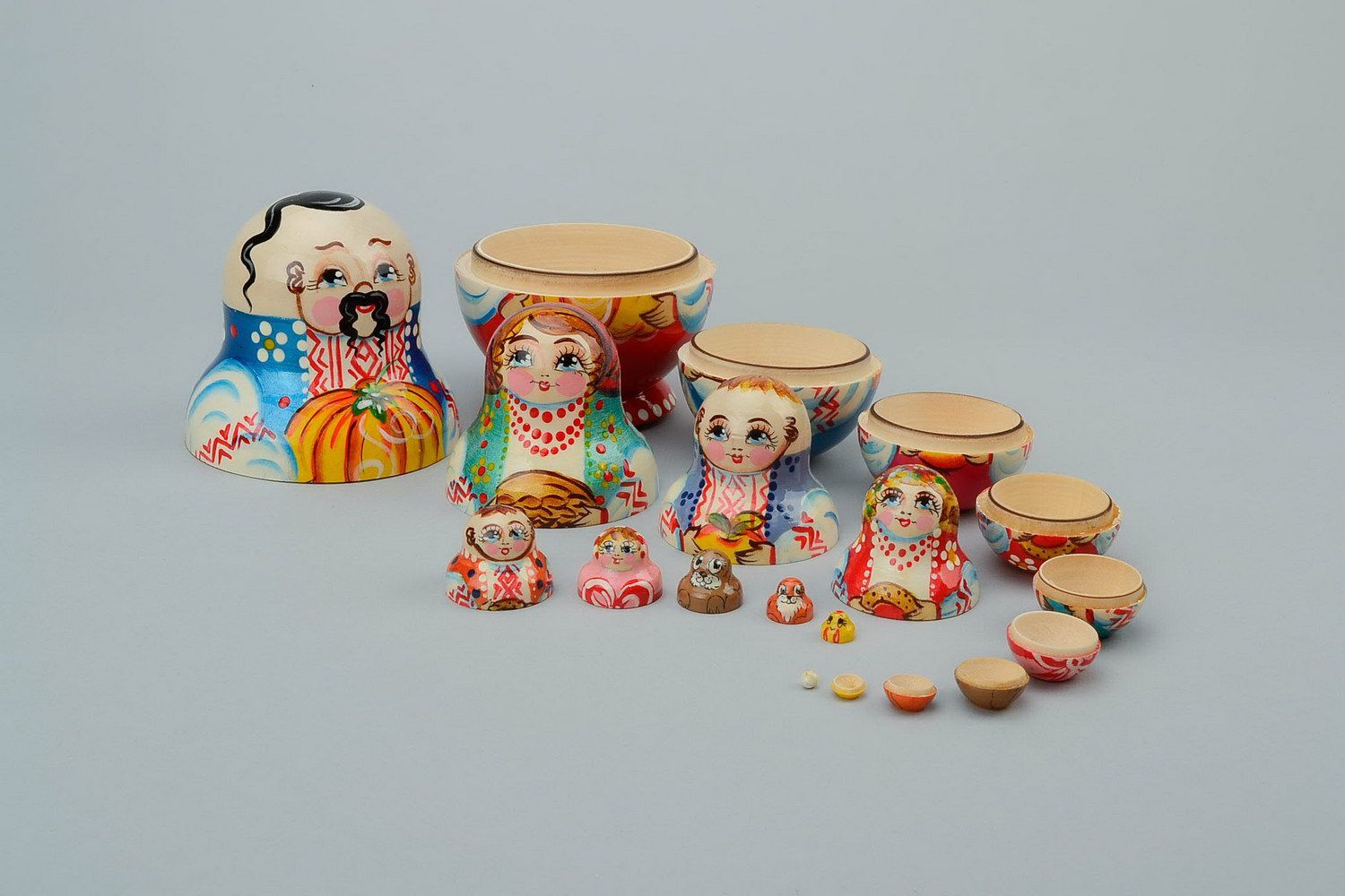 Matrioska dipinta fatta a mano decorazione da casa bambole russe di legno foto 4
