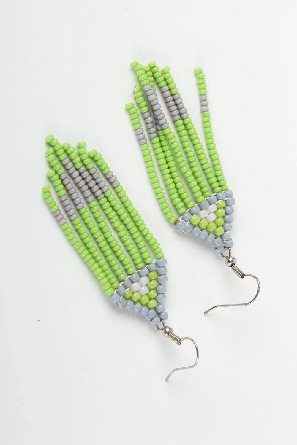 Серьги ручной работы модные серьги с подвесками серьги из бисера салатовые фото 2
