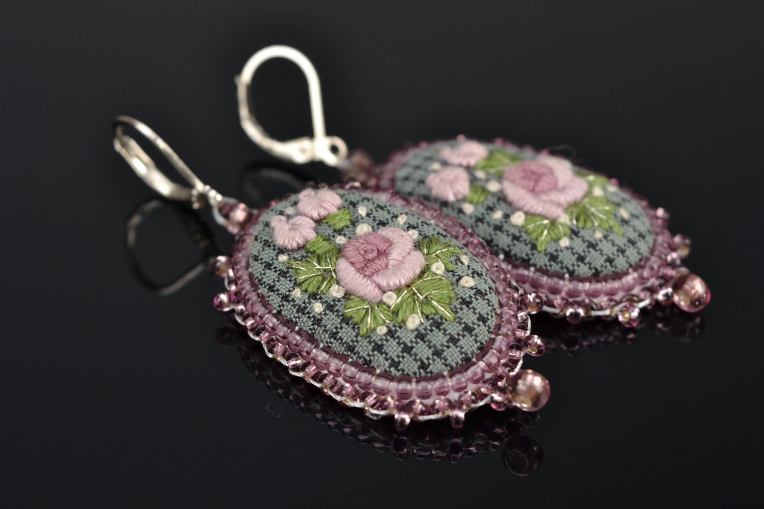 Embroidered oval earrings photo 1