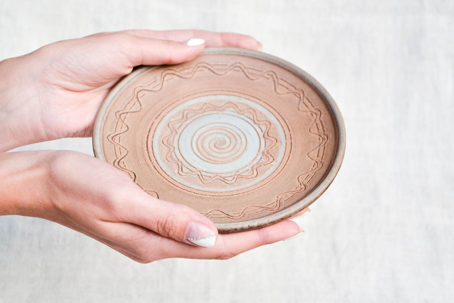 Handmade Wohn Accessoire Keramik Wandteller Küchen Deko aus Ton bemalt klein foto 2