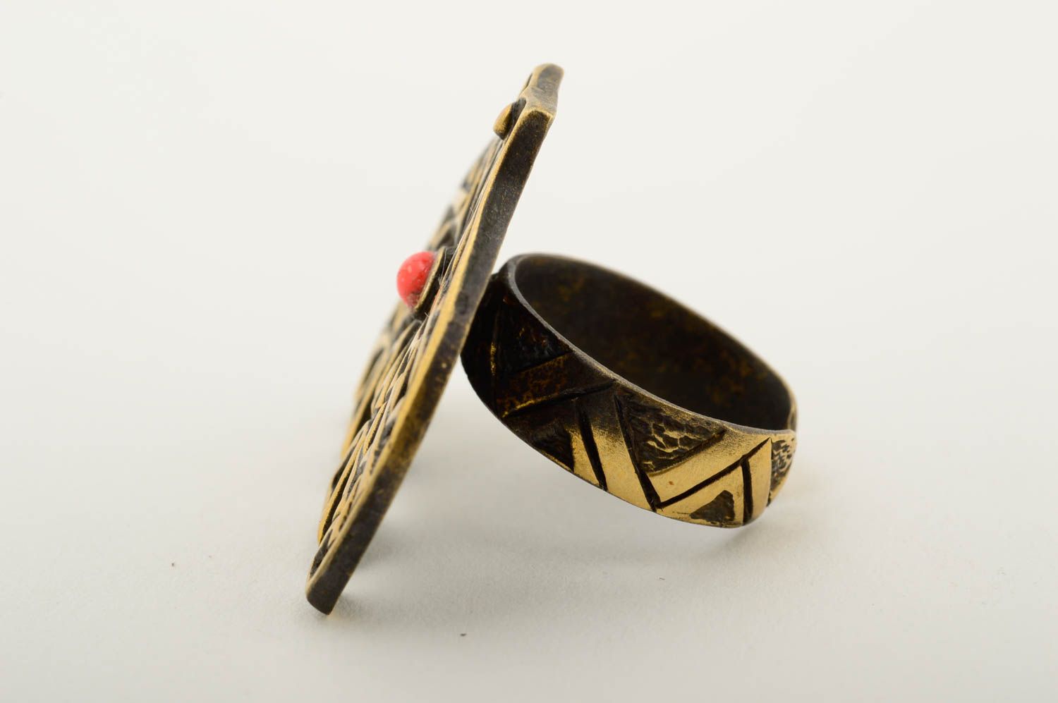 Кольцо ручной работы женский перстень с натуральным камнем кольцо из бронзы фото 5