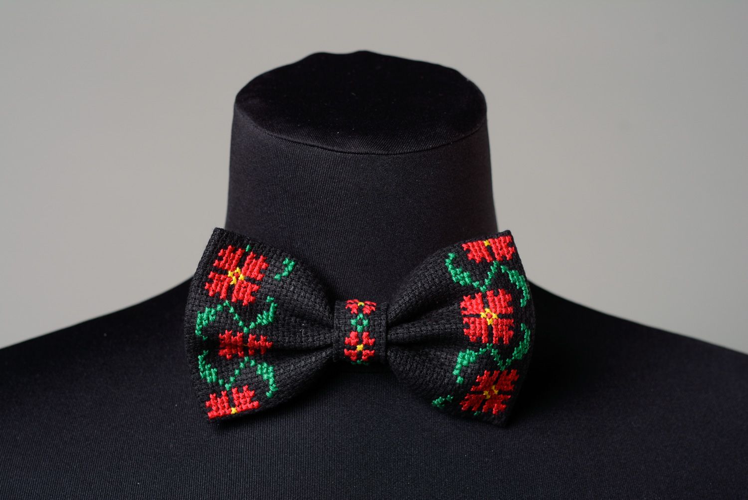 Designer black bow tie with bright handmade embroidery in ethnic style for men photo 1