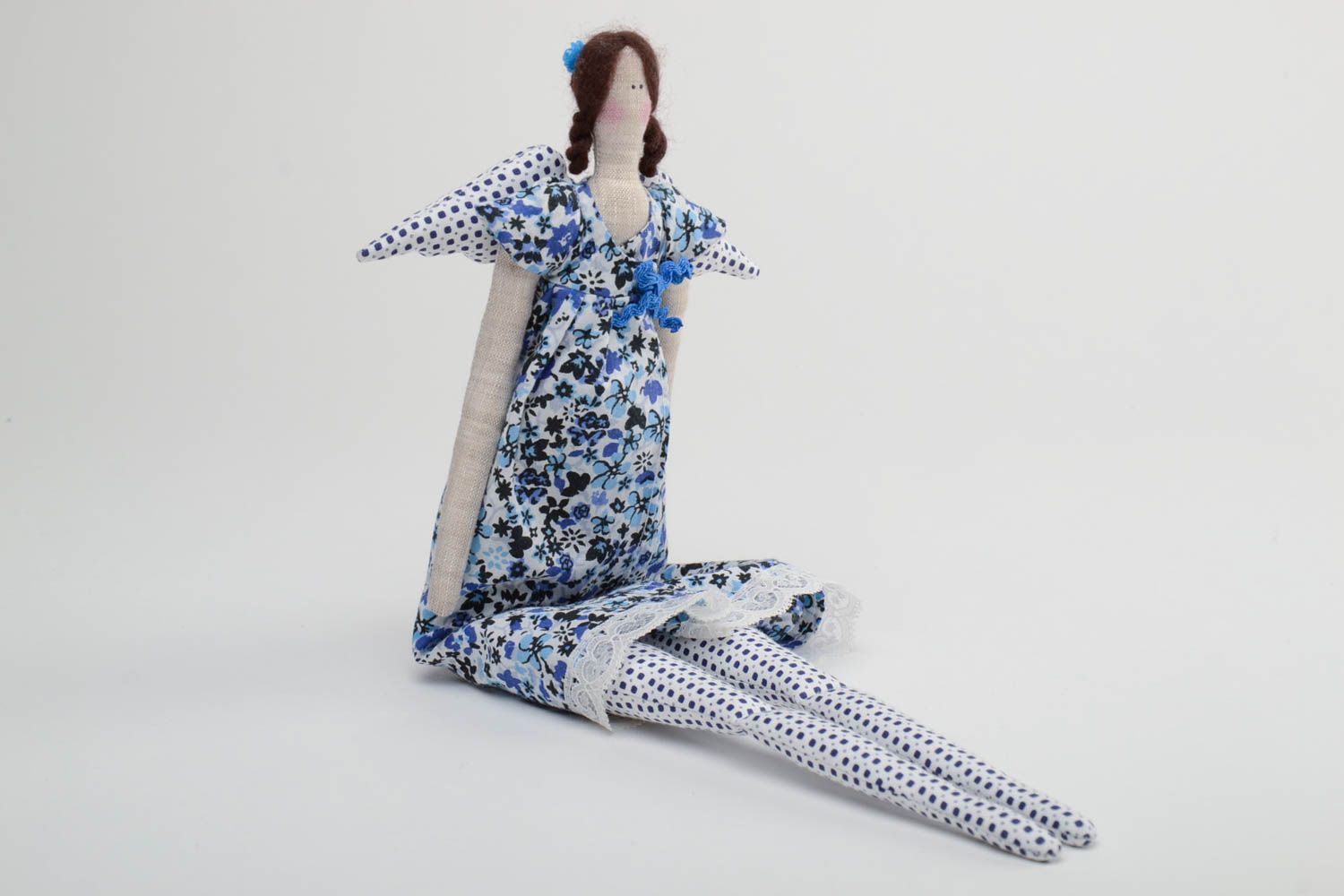 Exklusive künstlerische Puppe für Interieur aus Baumwolle und Denim Engel Mädchen foto 3