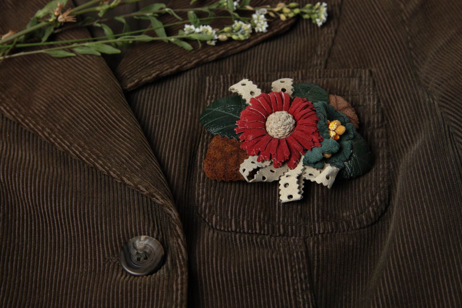 Broche en cuir Bijou fait main design mignonne fleur originale Accessoire femme photo 1
