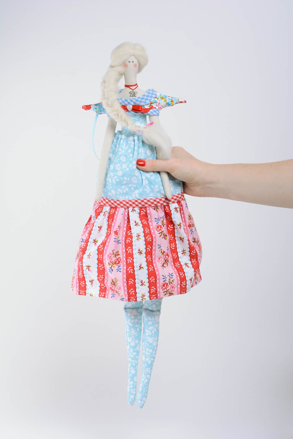 Künstler Puppe aus Stoff mit langen Haaren im blauen Kleid handmade foto 5