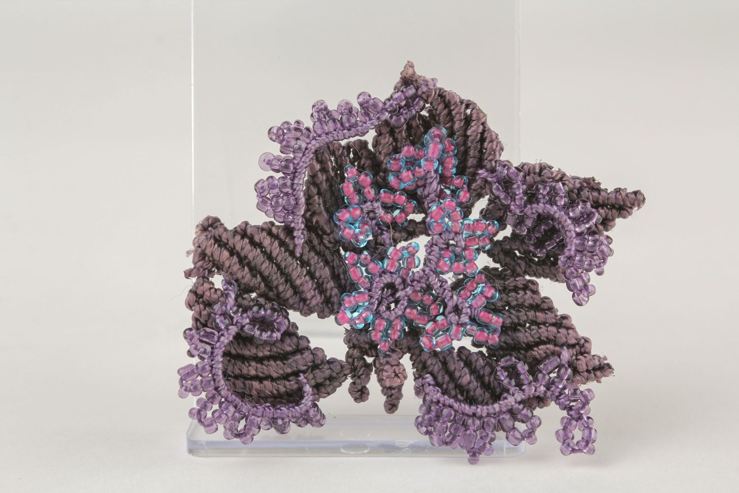 Фиолетовая плетеная брошь Цветок фото 3
