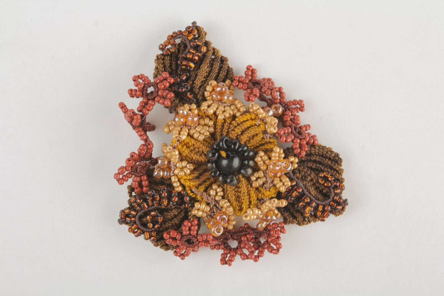 Broche fleur brune faite main photo 1