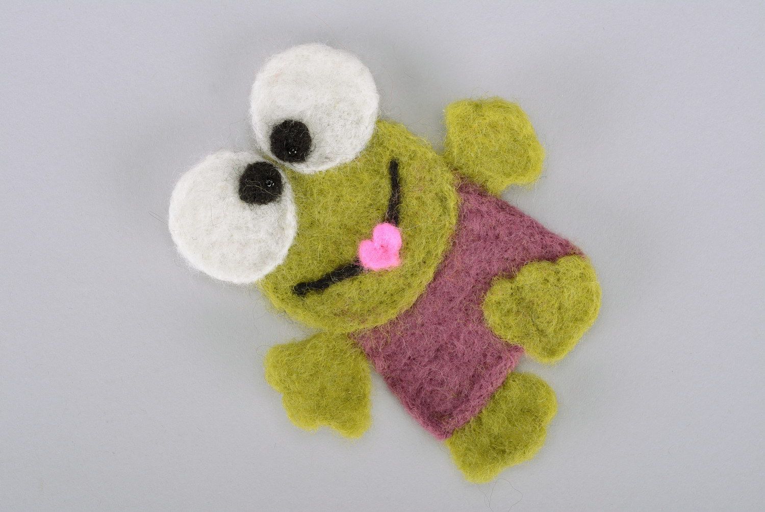 Children's wool brooch Frog photo 4