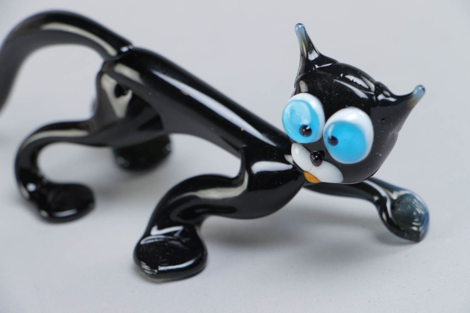 Petite figurine miniature en verre lampwork chat noir faite main déco maison photo 3