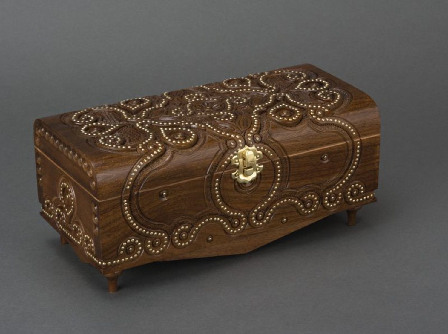 Carved wooden box with beads photo 4