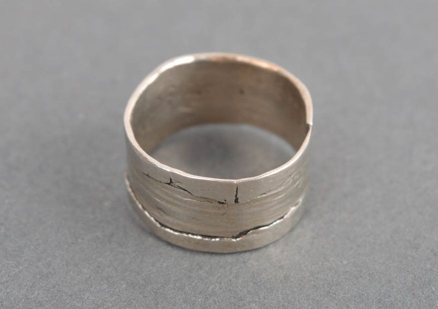 Стильное кольцо хэнд мэйд украшение из мельхиора женское кольцо маленькое фото 2