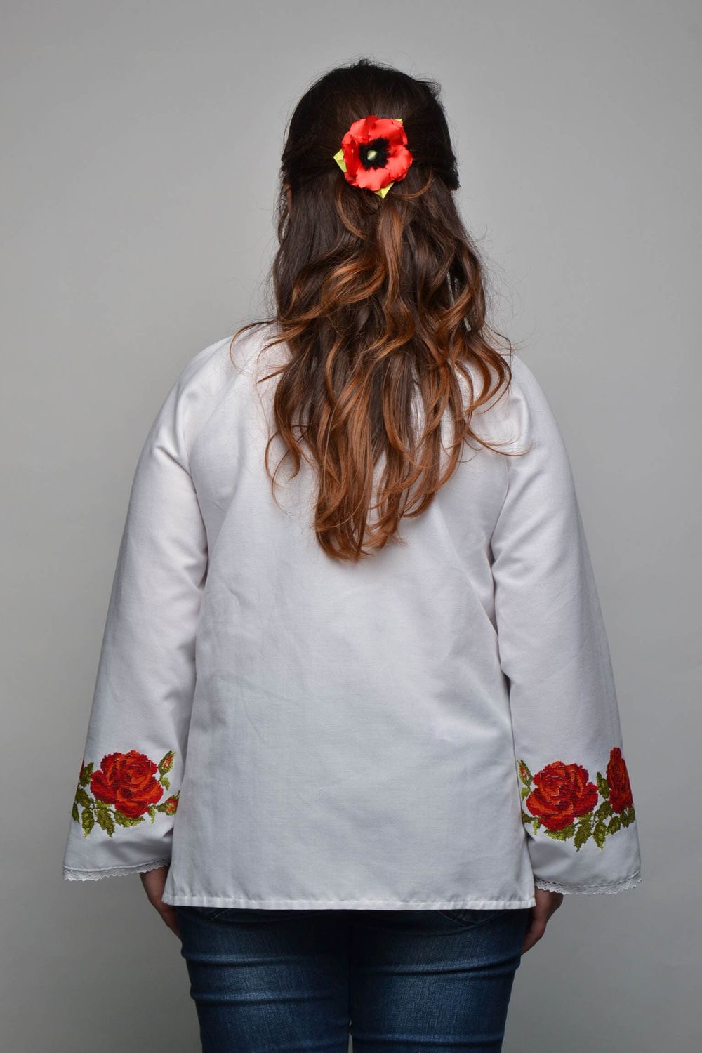 Camisa bordada en punto de cruz de lino de mujer foto 4