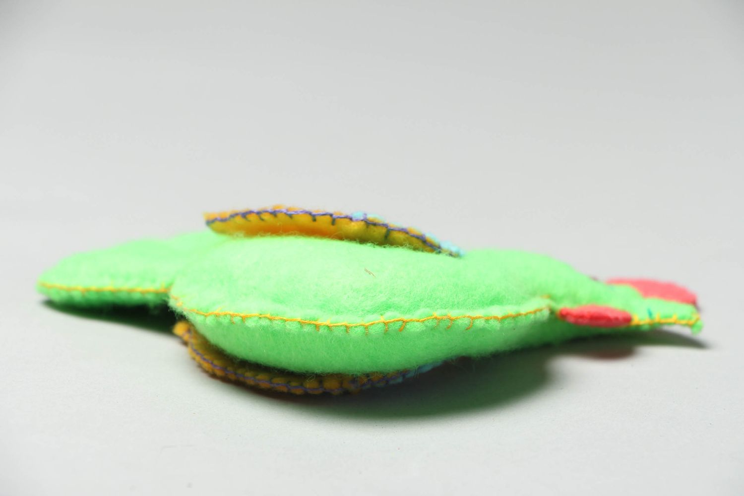 Мягкая игрушка-подвеска из фетра ручной работы Курочка фото 3