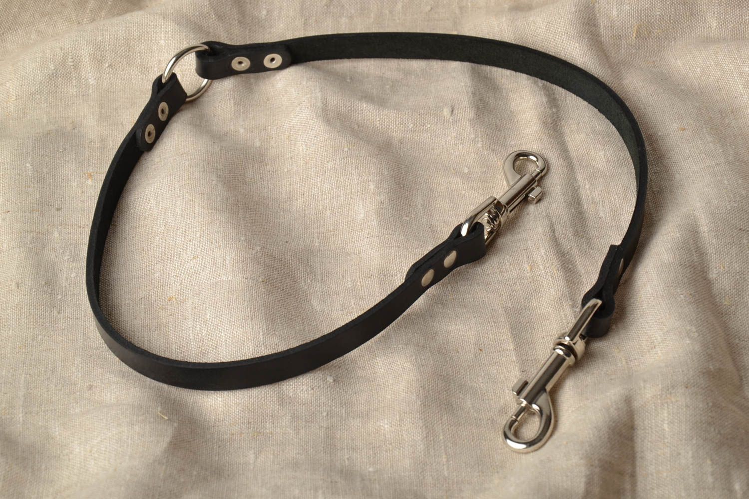 Two dogs leather lead photo 1