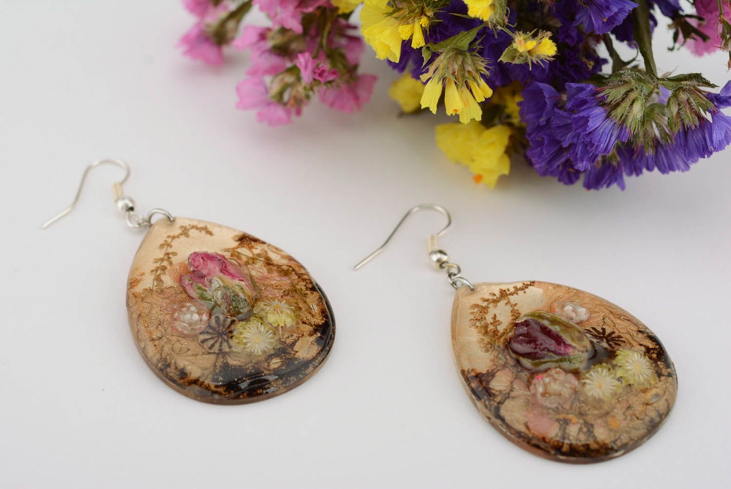 Earrings with dried flowers photo 1