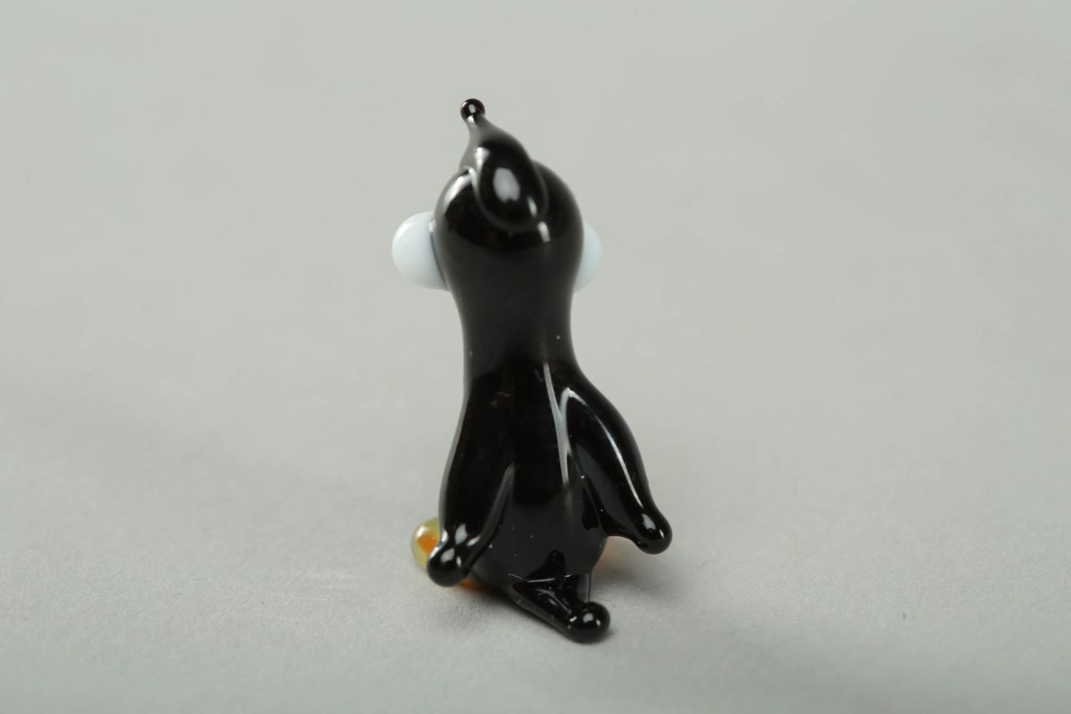 Figurita de vidrio en técnica de lampwork Pingüino foto 3