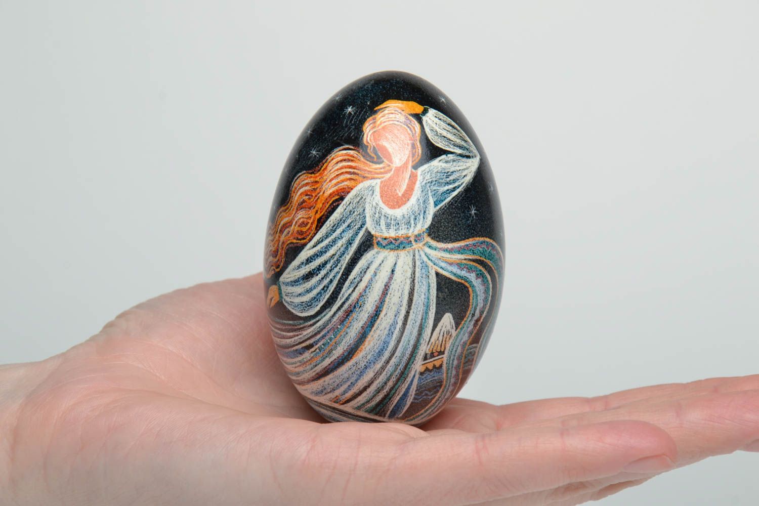Painted carved Easter egg photo 5