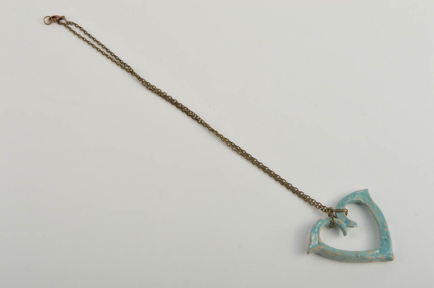 Керамическое украшение кулон ручной работы глиняная подвеска на шею с глазурью фото 3
