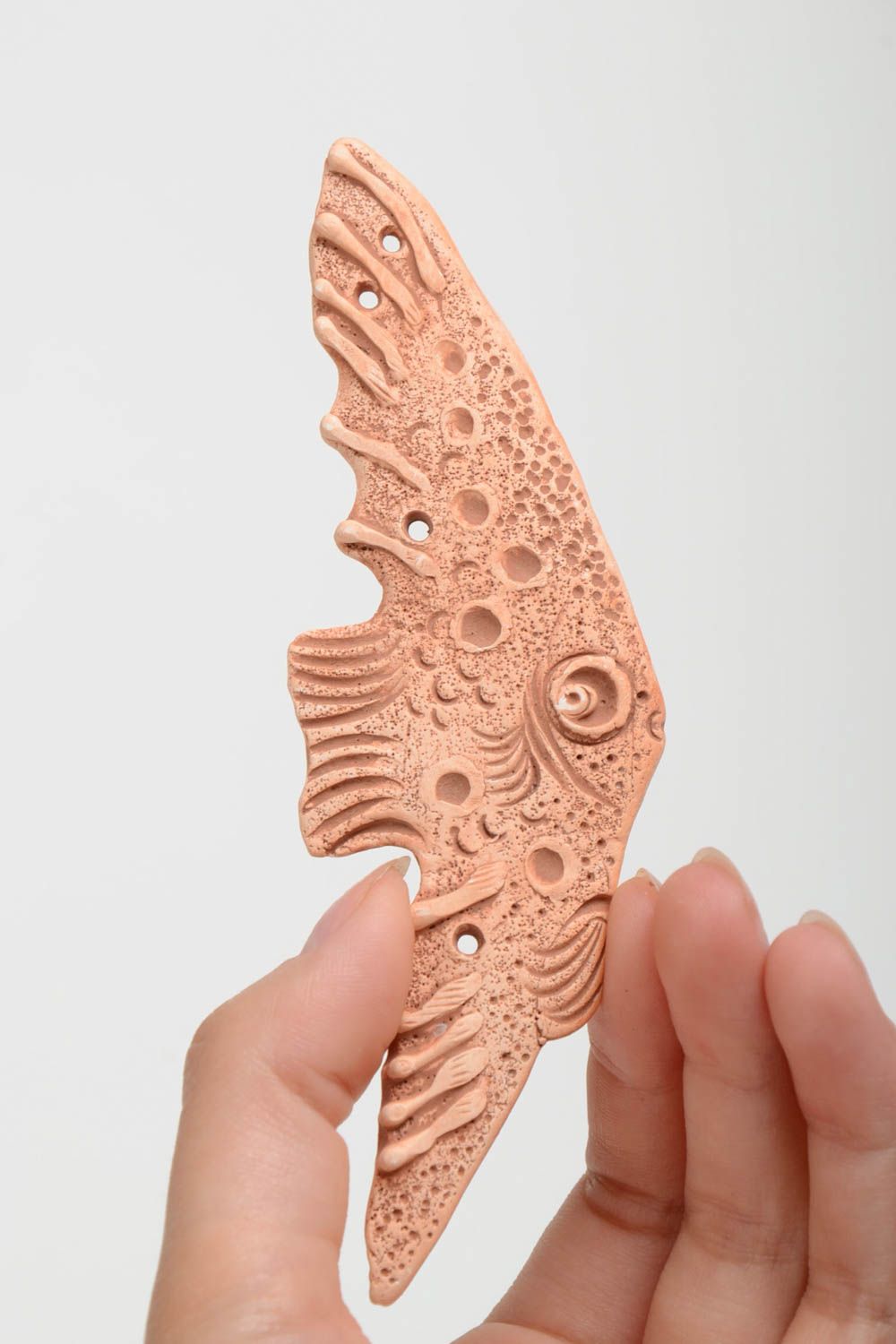 Grand pendentif en forme de poisson en argile fait main original à peindre photo 2