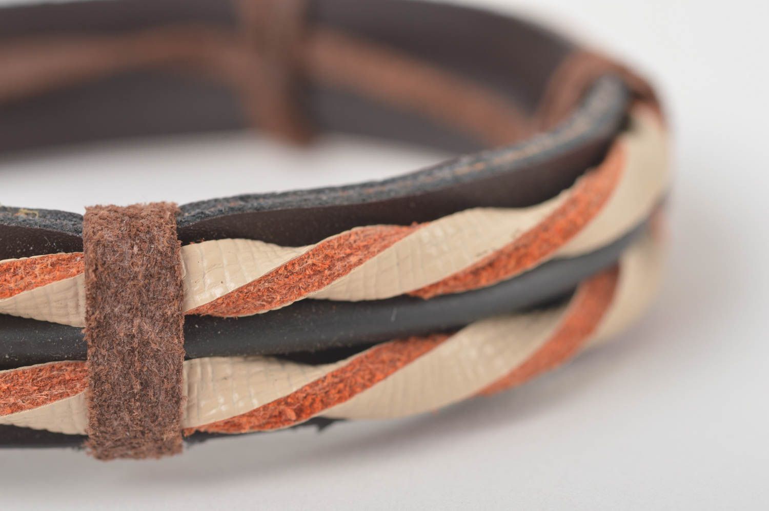 Bracelet en cuir naturel Bijou fait main marron design Cadeau pour femme photo 3