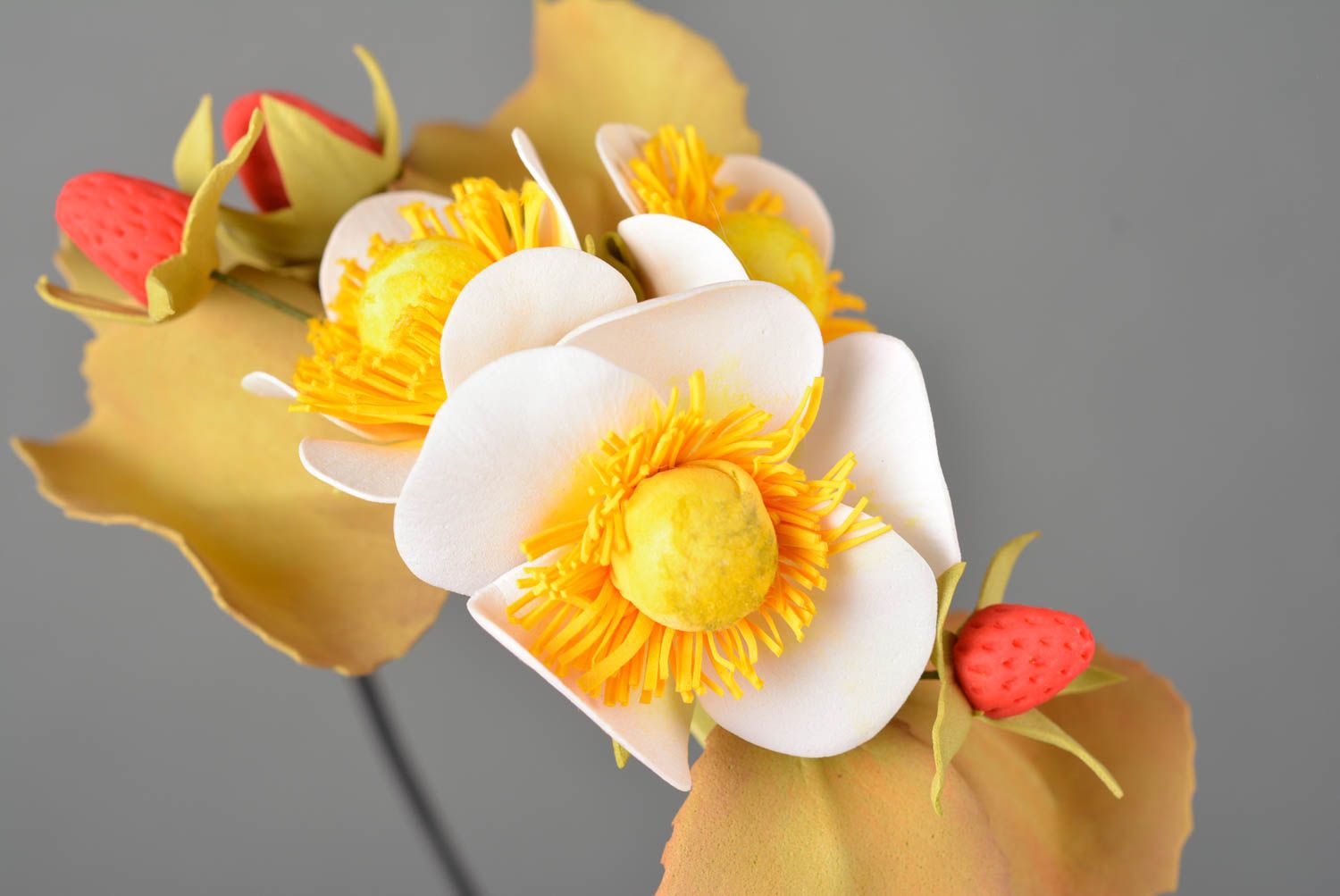 Handmade Haarreif mit Blumen und Beeren aus Foamiran zärtlich elegant fraulich foto 3