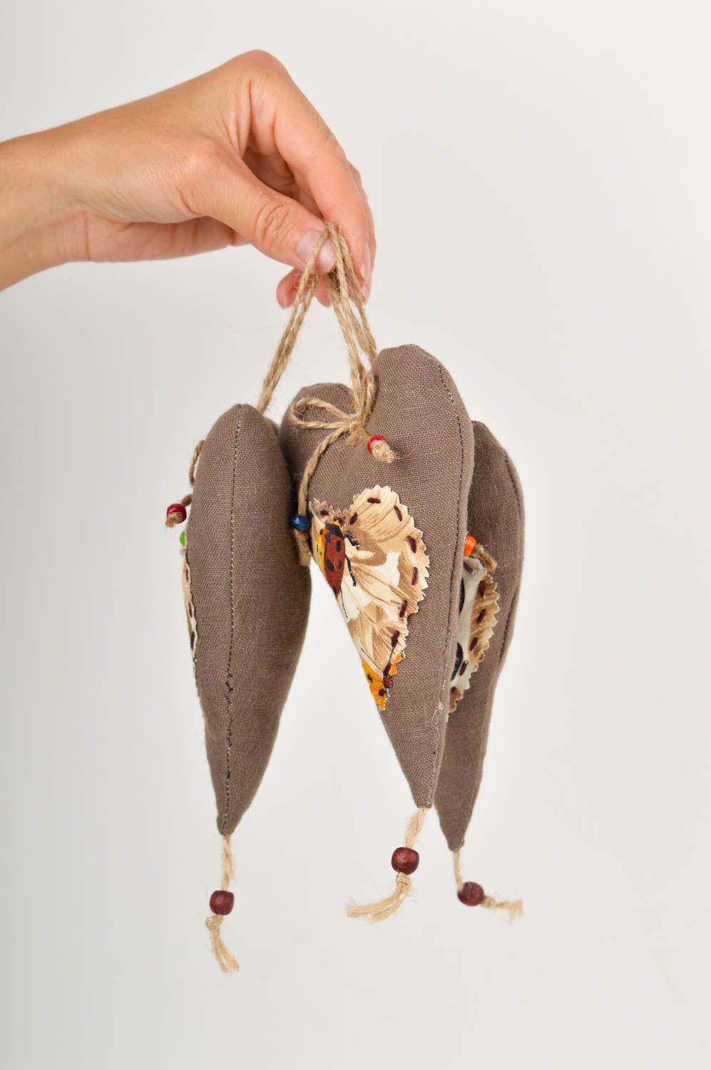 Декор для дома ручной работы мягкие сердца серые декоративные сердца с бабочками фото 2