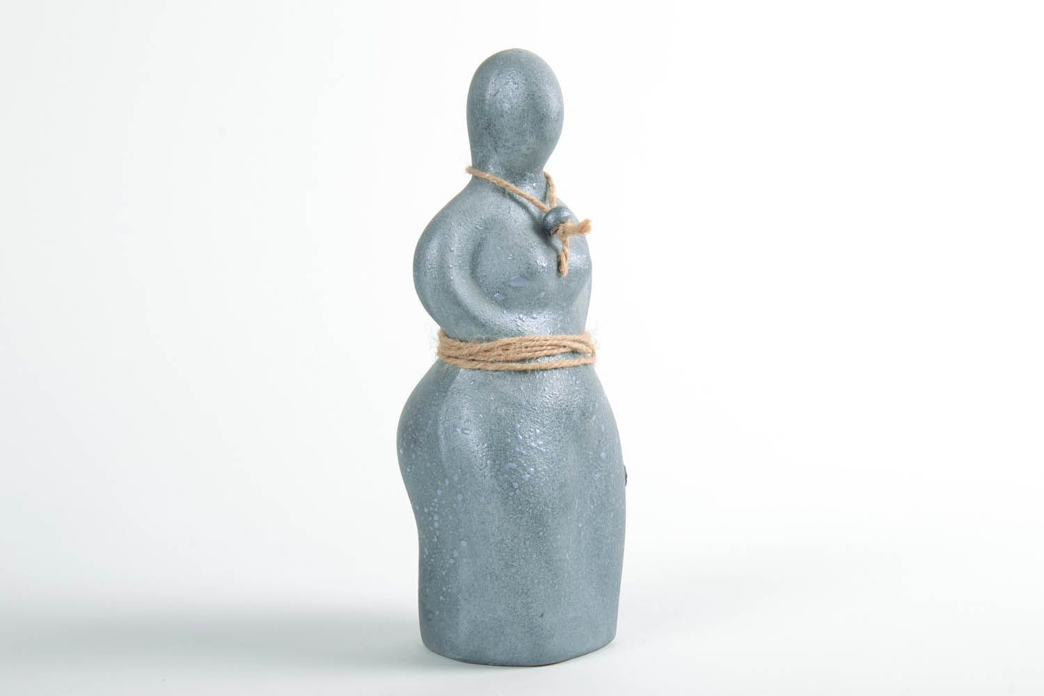 Ceramic statuette photo 2