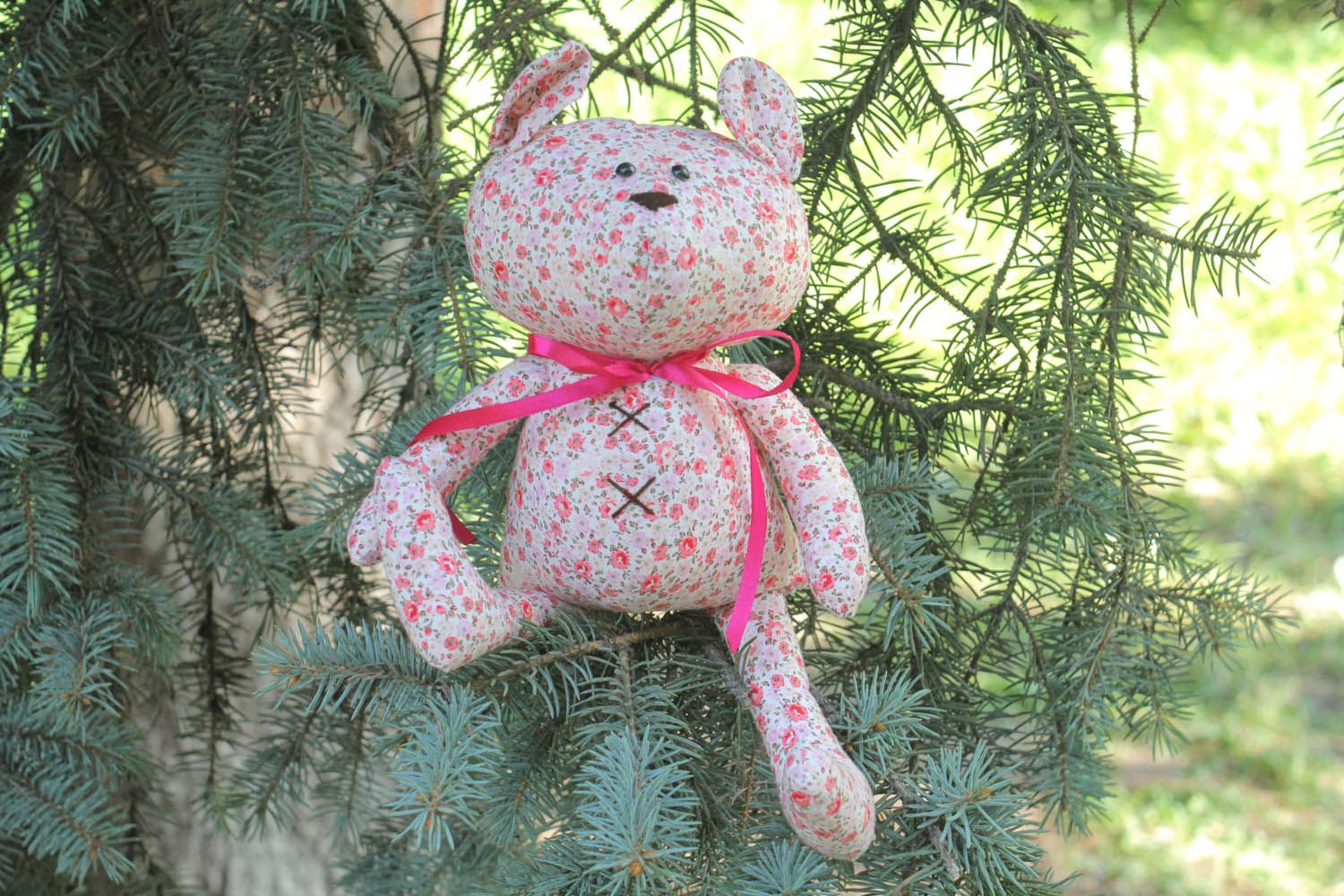 Brinquedo macio artesanal de pelúcia costurado de têxtil Urso de cor rosa foto 5