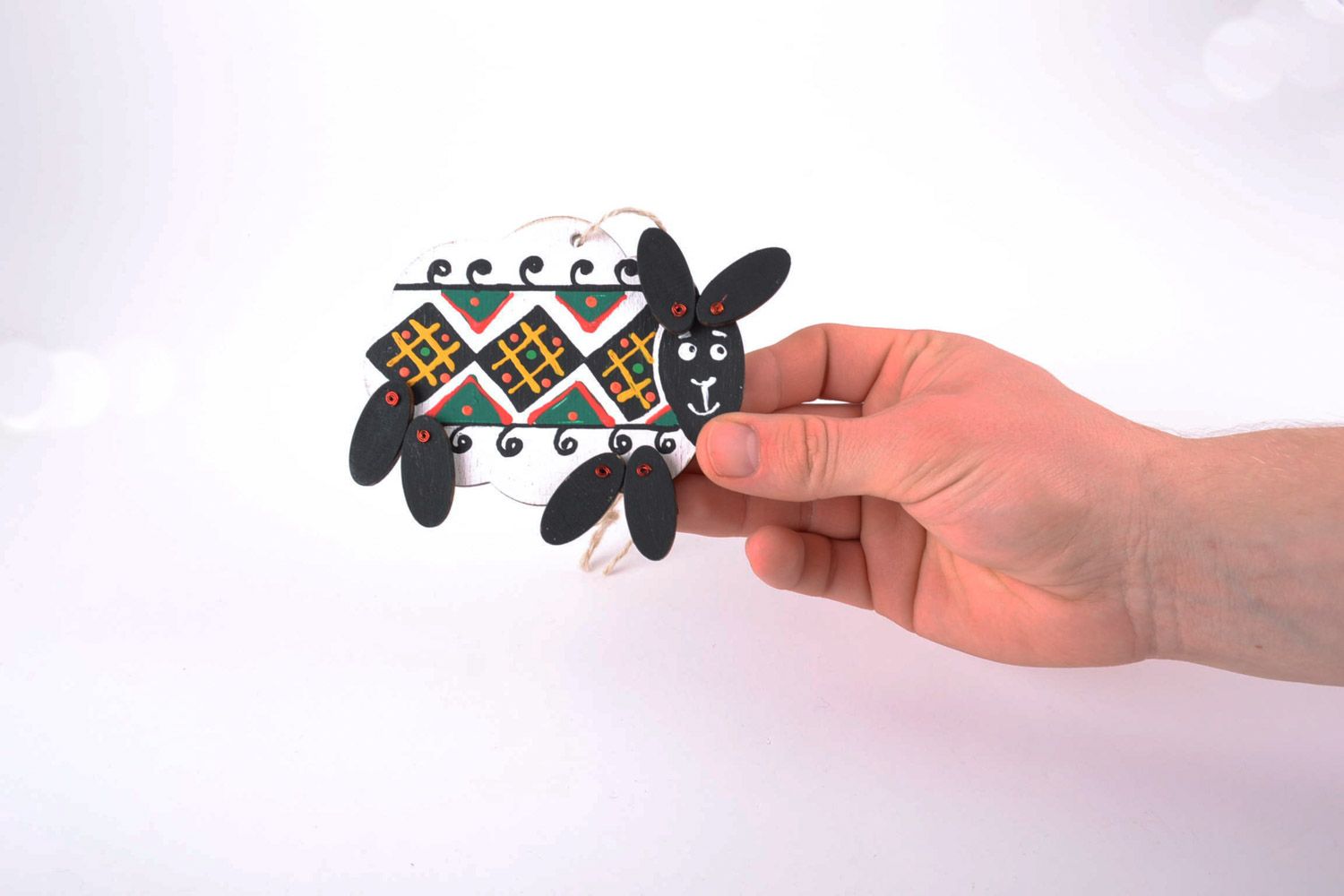 Игрушка из дерева овечка с росписью красками с этническими узорами ручной работы фото 5
