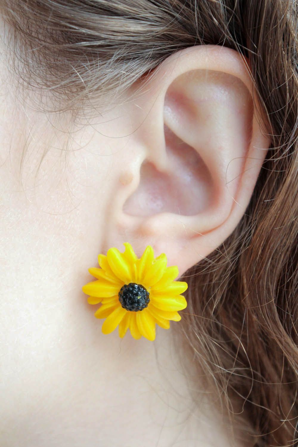 Boucles d'oreilles artisanales fleurs jaunes photo 1