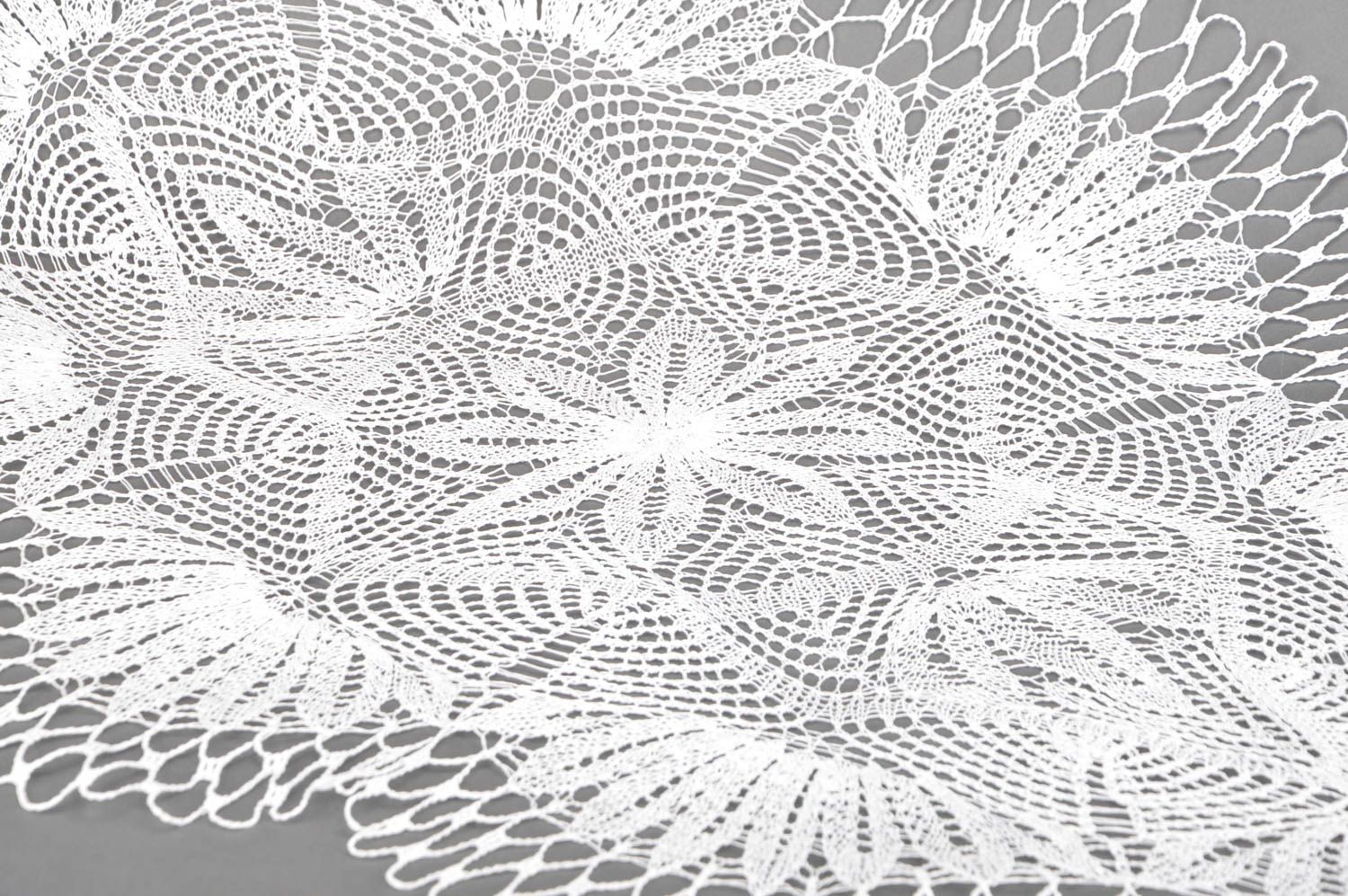 Grand napperon blanc tricoté au crochet en fils de coton fait main ajouré photo 3