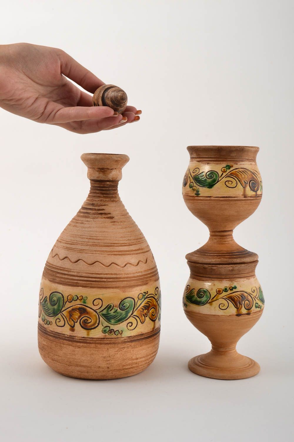 Handmade Keramik Flasche Trinkgläser Set schönes Geschirr bemalt aus Ton foto 2