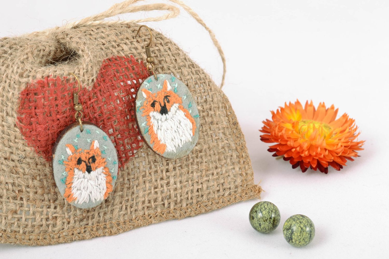 Wooden and felt earrings with satin stitch embroidery Foxes photo 1