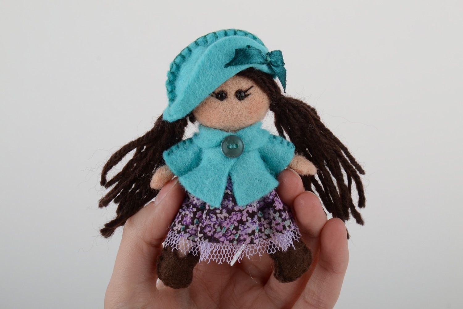 Homemade felted wool brooch toy for girl photo 5