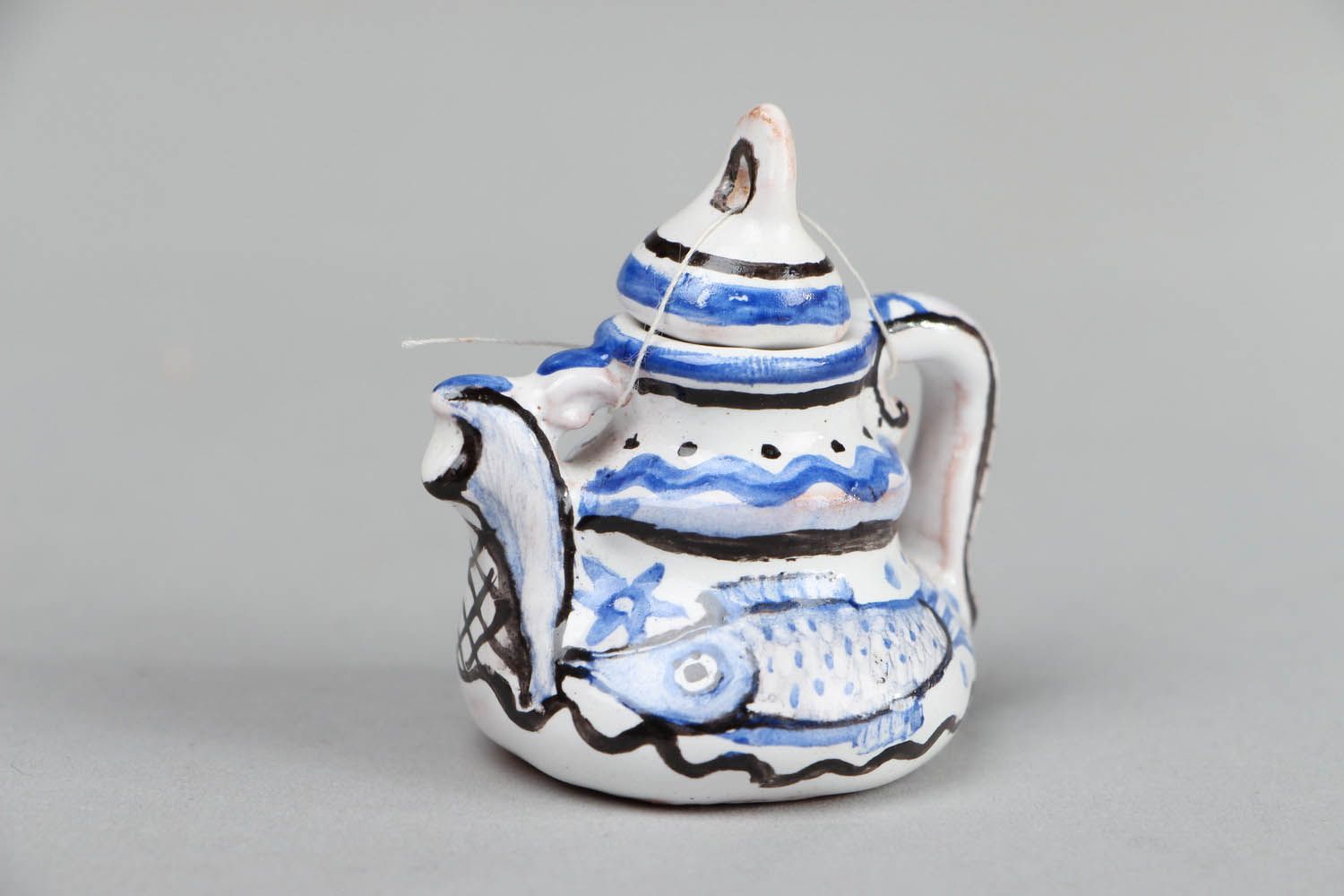 Keramik Teekanne mit Fischen foto 1