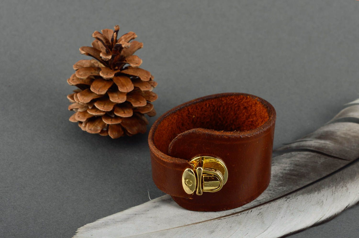 Bracelet cuir marron Bijoux fait main design stylé élégant Accessoires cuir photo 1